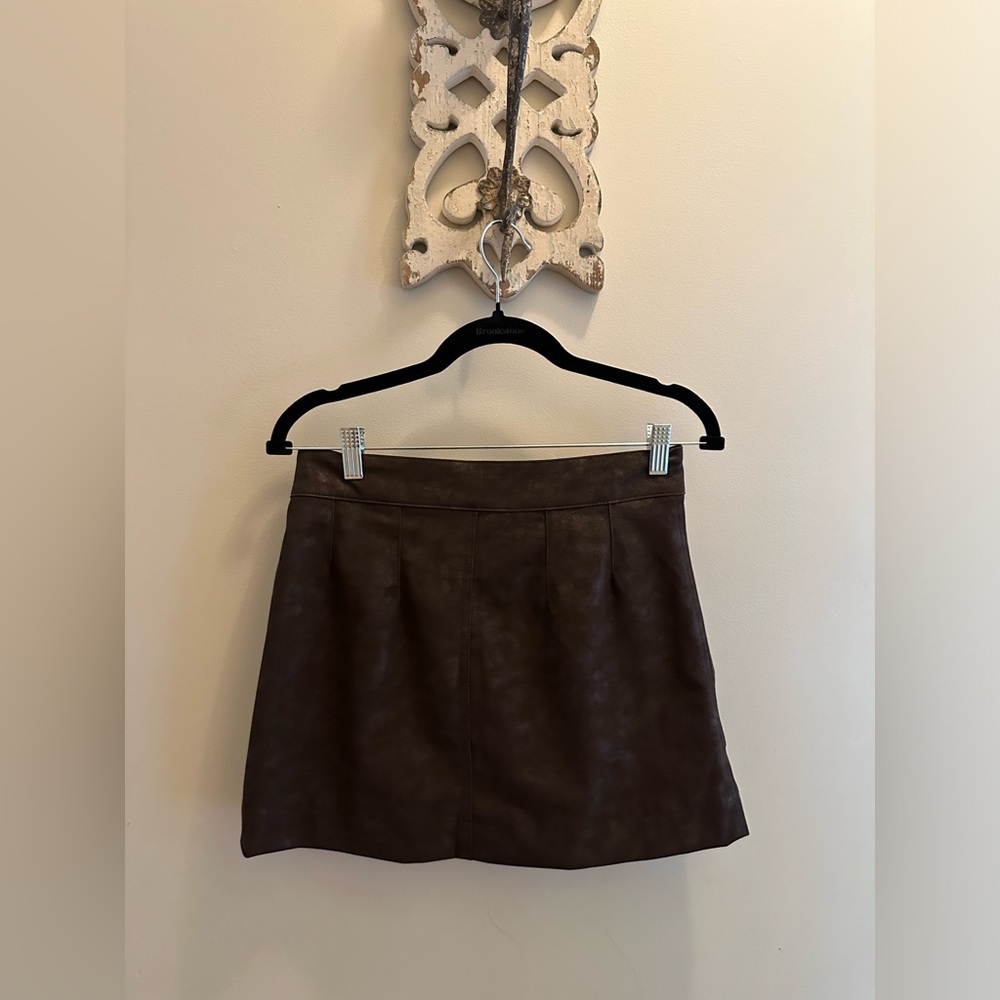 Brown Faux Leather Mini Skirt with Zipper Pockets – Size Small - Picture 5 of 6